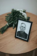 Рамки для траурных фото в ассортименте Рамки для траурных фото в ассортименте